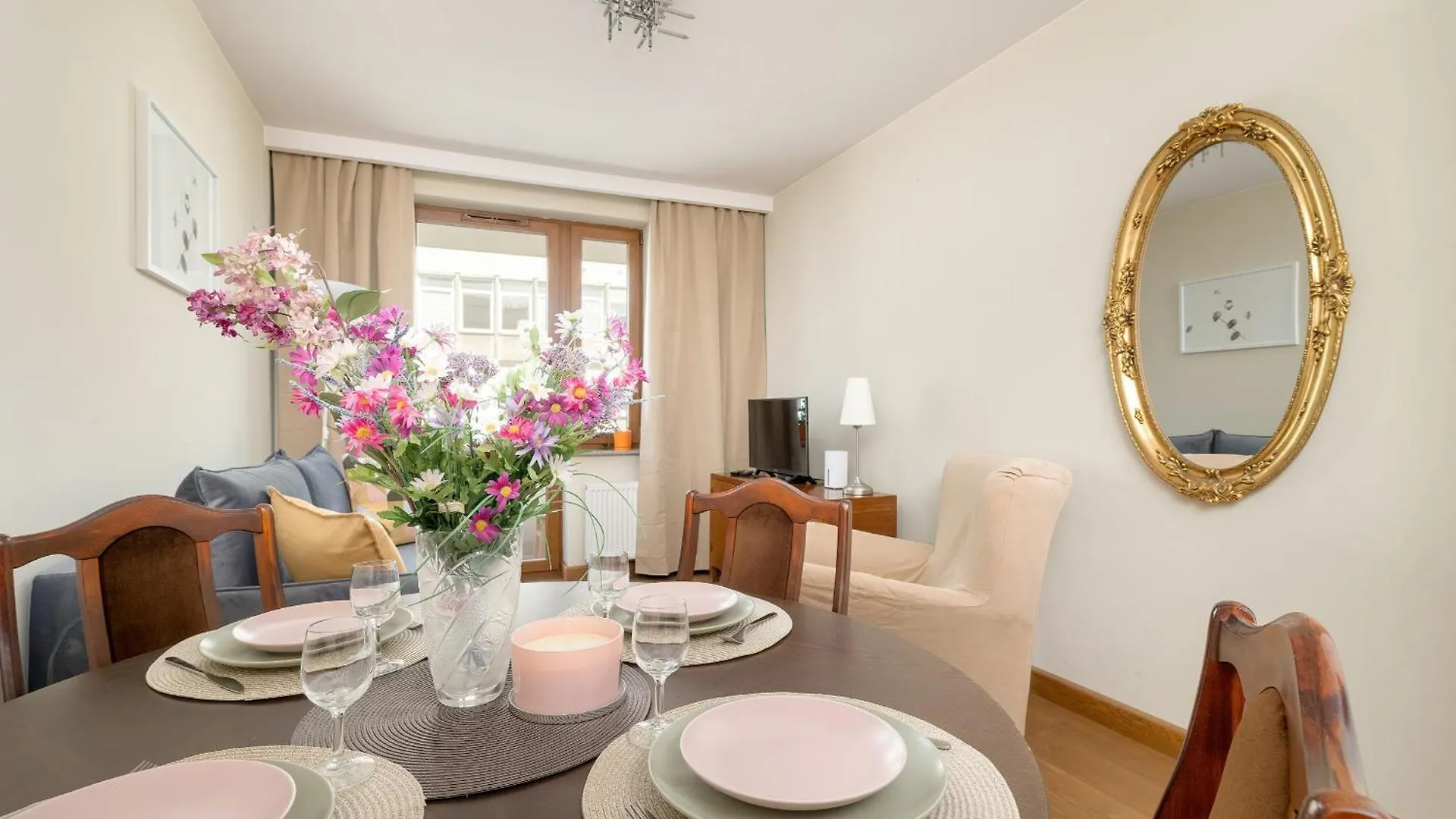 Centrum Krakowa Piekny Apartament Z Balkonem By Rent Like Home Poland