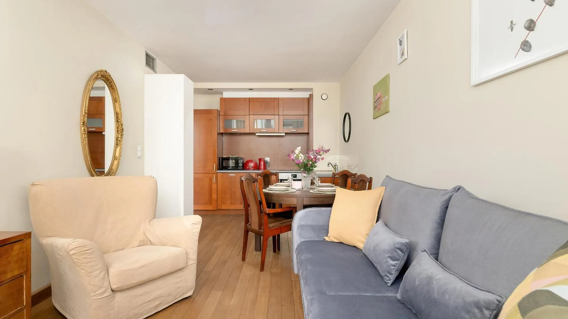 Centrum Krakowa Piekny Apartament Z Balkonem By Rent Like Home 0*, Krakow